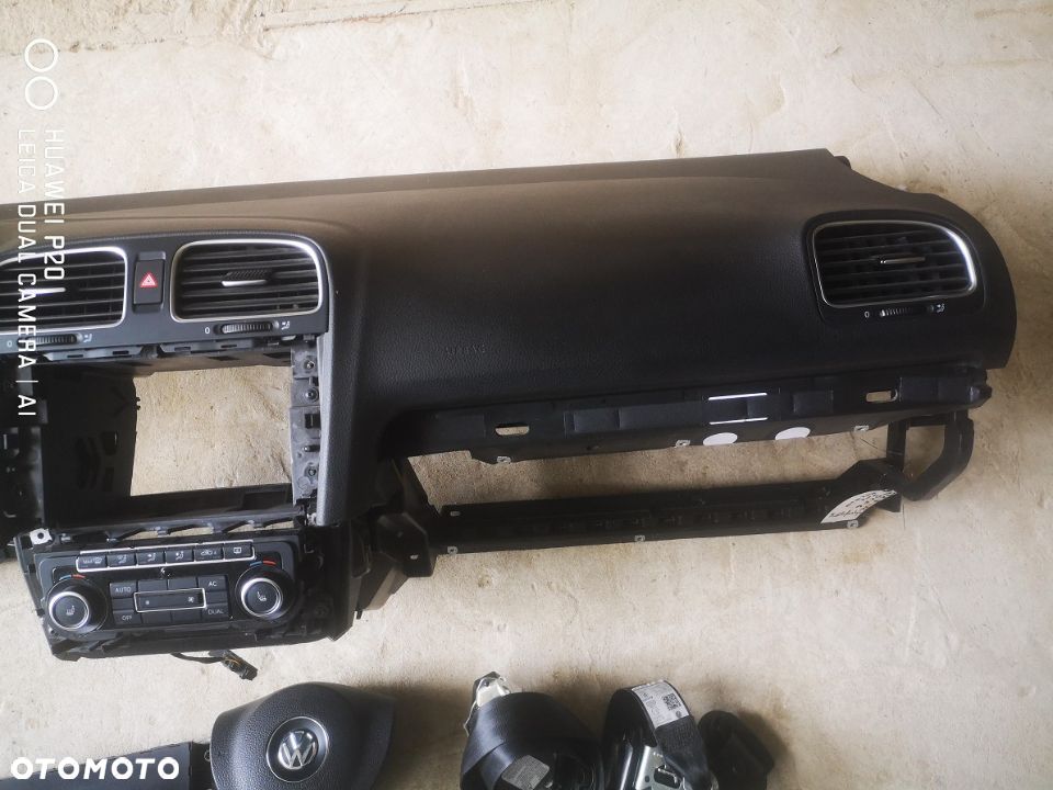 DESKA ROZDZIELCZA konsola kokpit pulpit poduszki airbag pasy KOMPLET ORYGINALNY VW GOLF 6 ORYGINAL GDYNIA - 3
