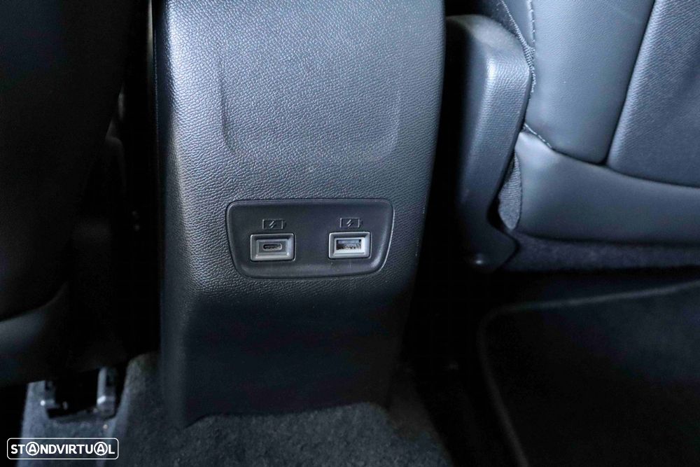 Peugeot e-2008 54 kWh GT - 19