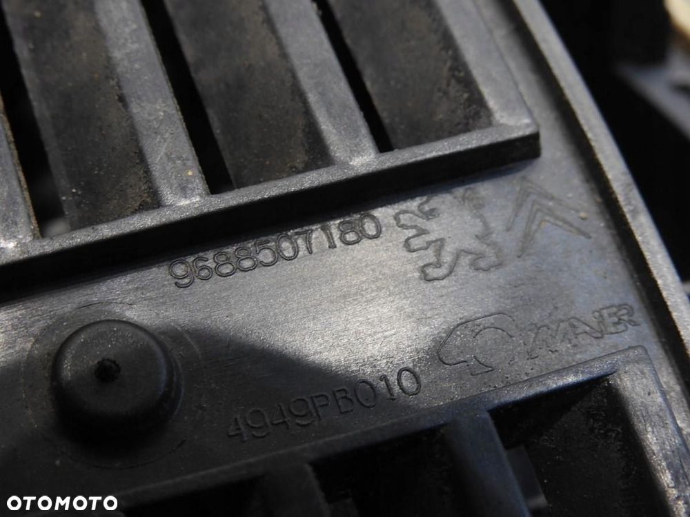 GŁOŚNIK PRAWY PRZÓD PEUGEOT 5008 I 9688507180 - 5