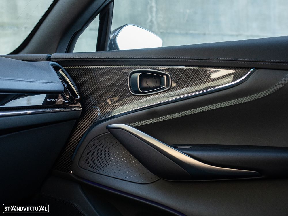 Aston Martin DBX 707 - 42