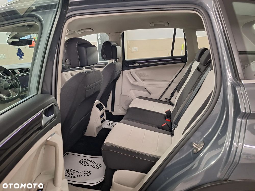 Volkswagen Tiguan 2.0 TDI SCR 4MotION DSG Elegance - 22