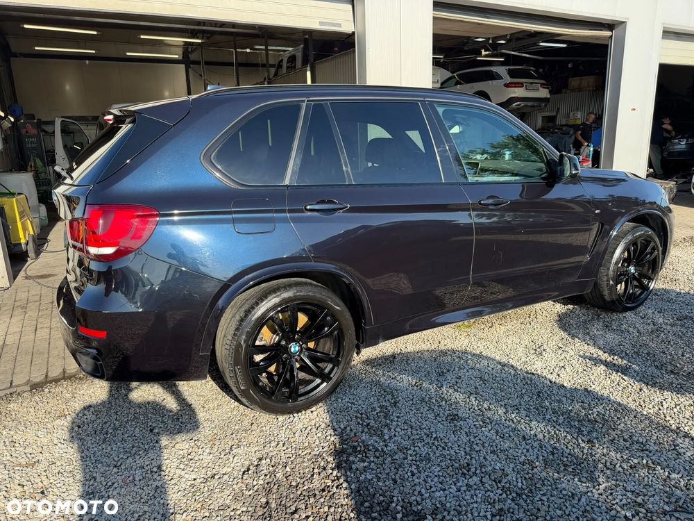 BMW X5 M M50d Sport-Aut - 4