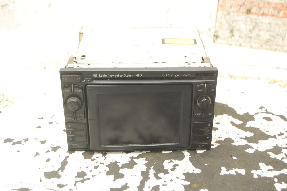 RADIO FABRYCZNE 2 DIN NAWIGACJA 4B0035192E + KOD VW PASSAT B5 AUDI A6 C5 - 1