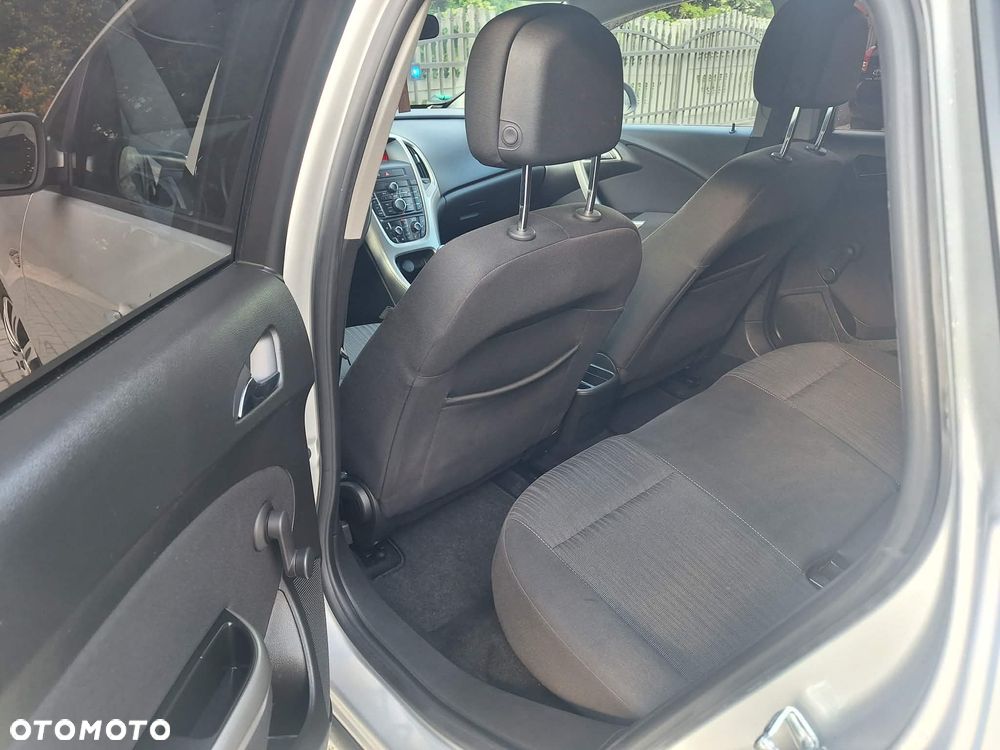 Opel Astra 1.4 Turbo - 10