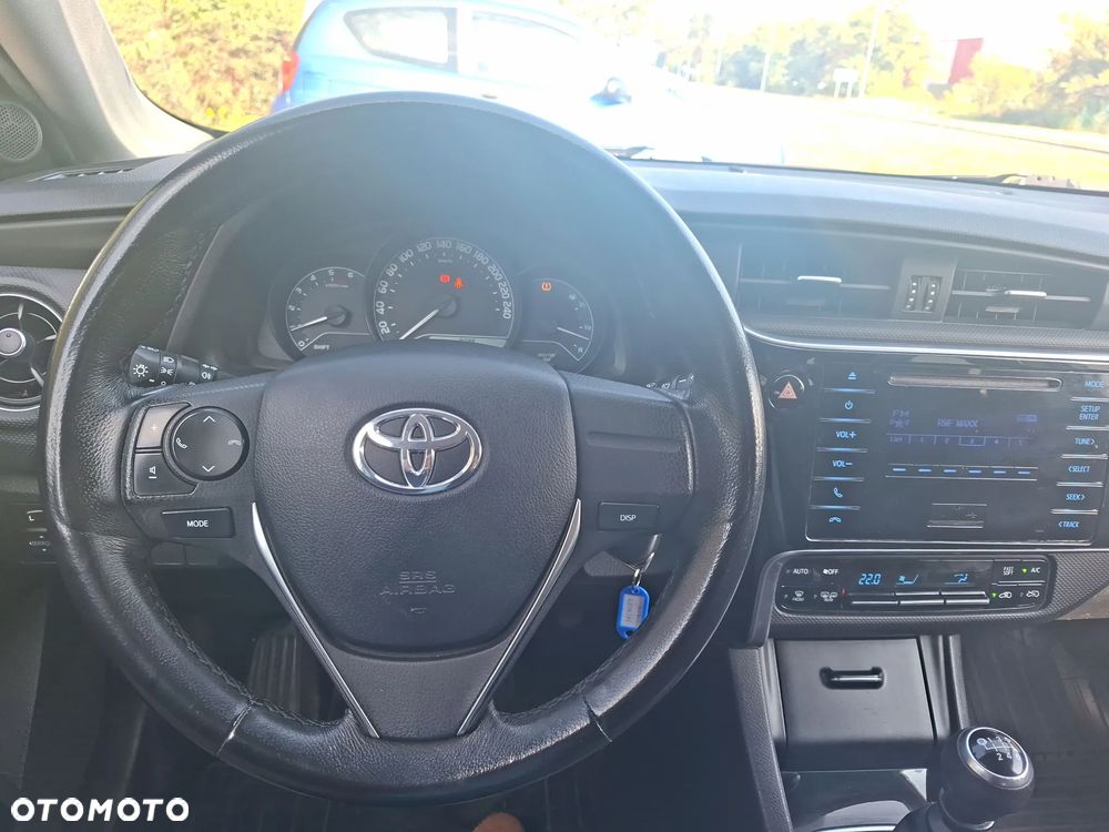 Toyota Auris - 16