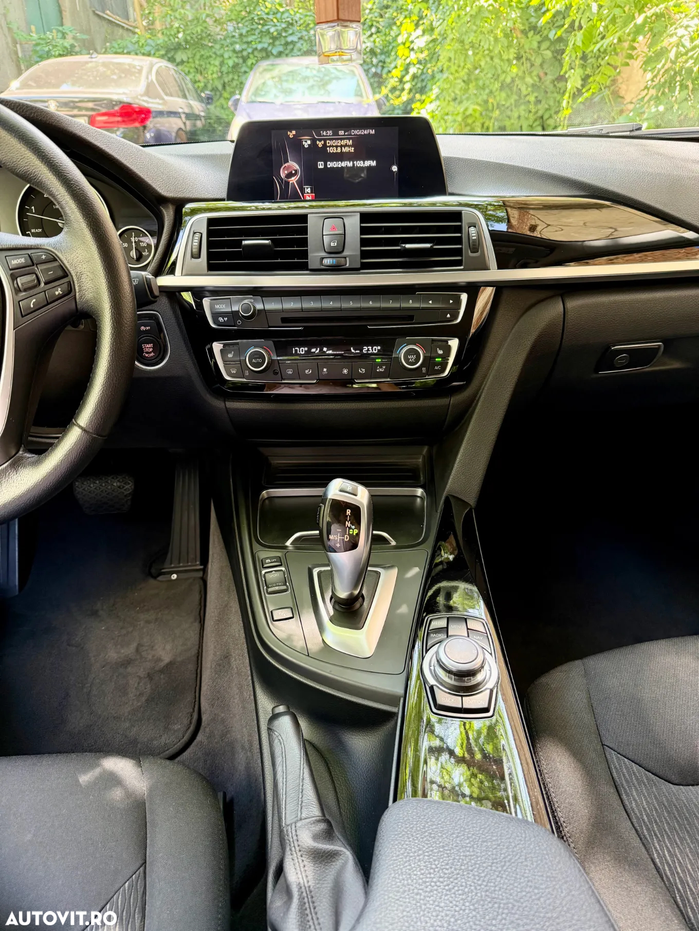 BMW Seria 3 320d Aut. Advantage - 12