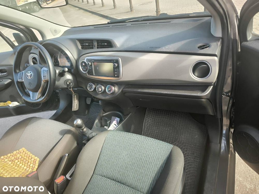 Toyota Yaris 1.33 Sol - 17