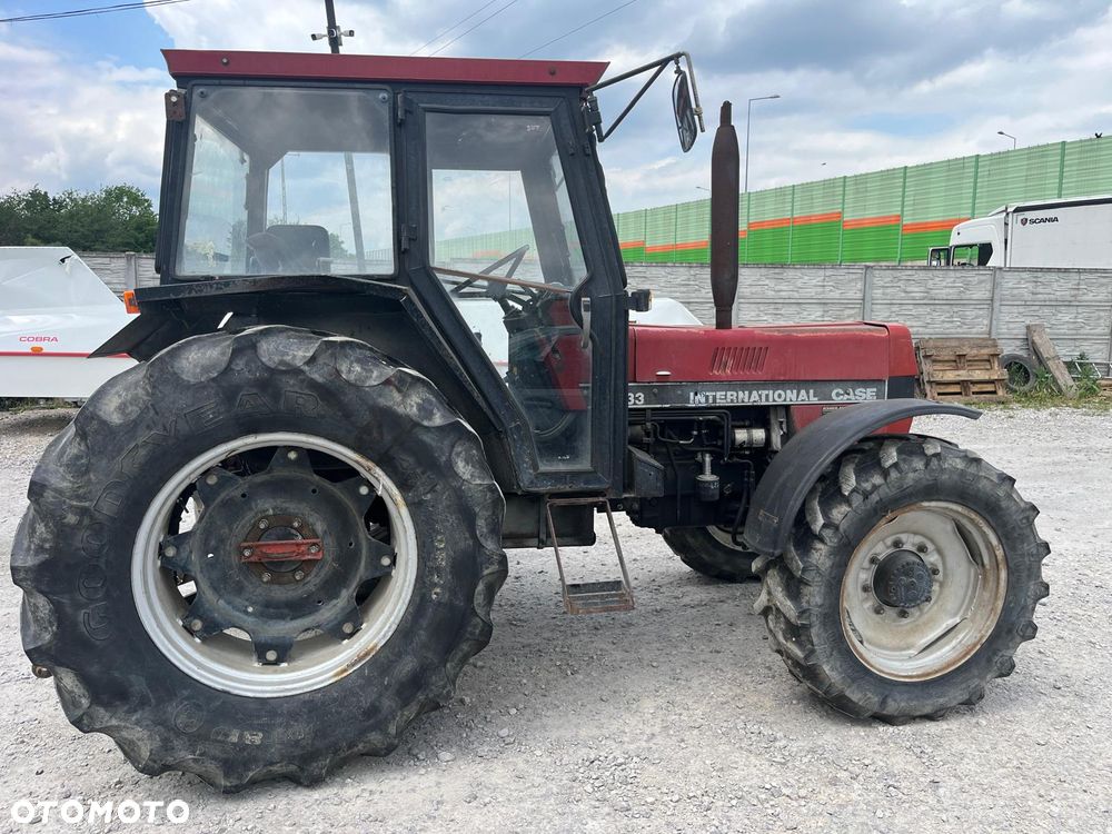 Case IH 833 - 4