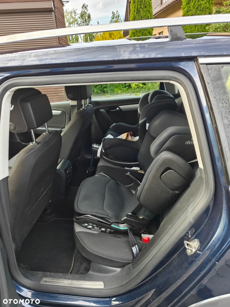 Volkswagen Passat - 4