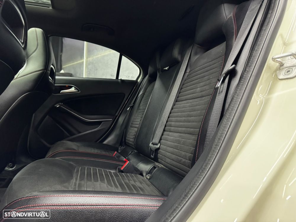 Mercedes-Benz A 180 d 7G-DCT AMG Line - 18