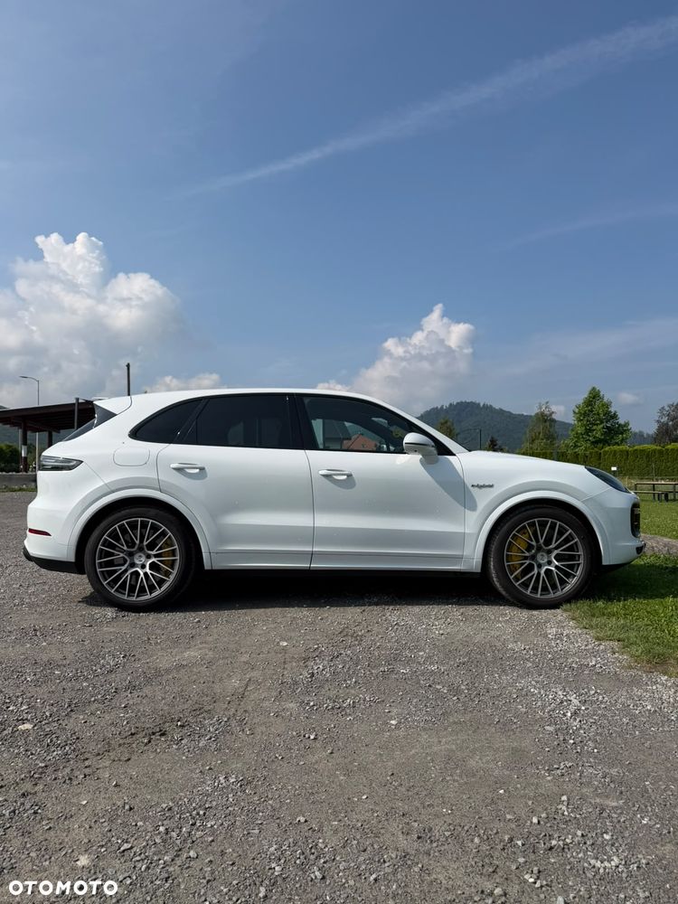 Porsche Cayenne Turbo S E-Hybrid - 2
