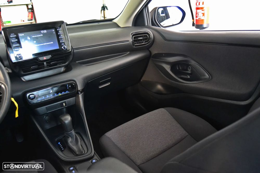 Toyota Yaris 1.5 HDF Comfort - 16