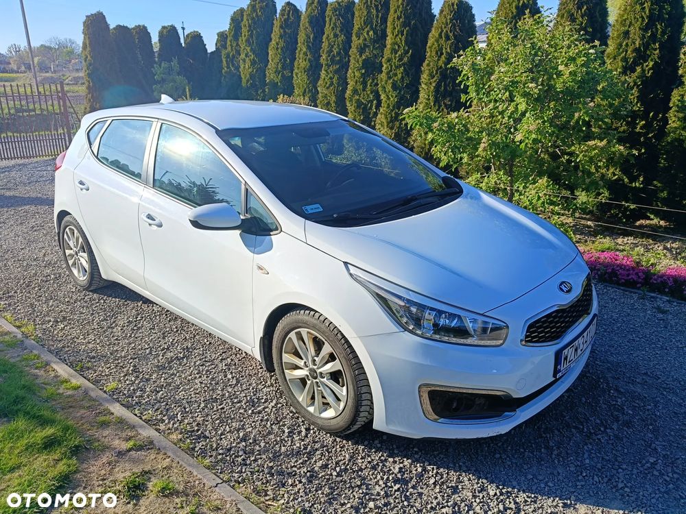 Kia Ceed 1.6 CRDi Smart - 16