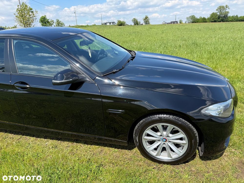 BMW Seria 5 518d Business Edition - 3