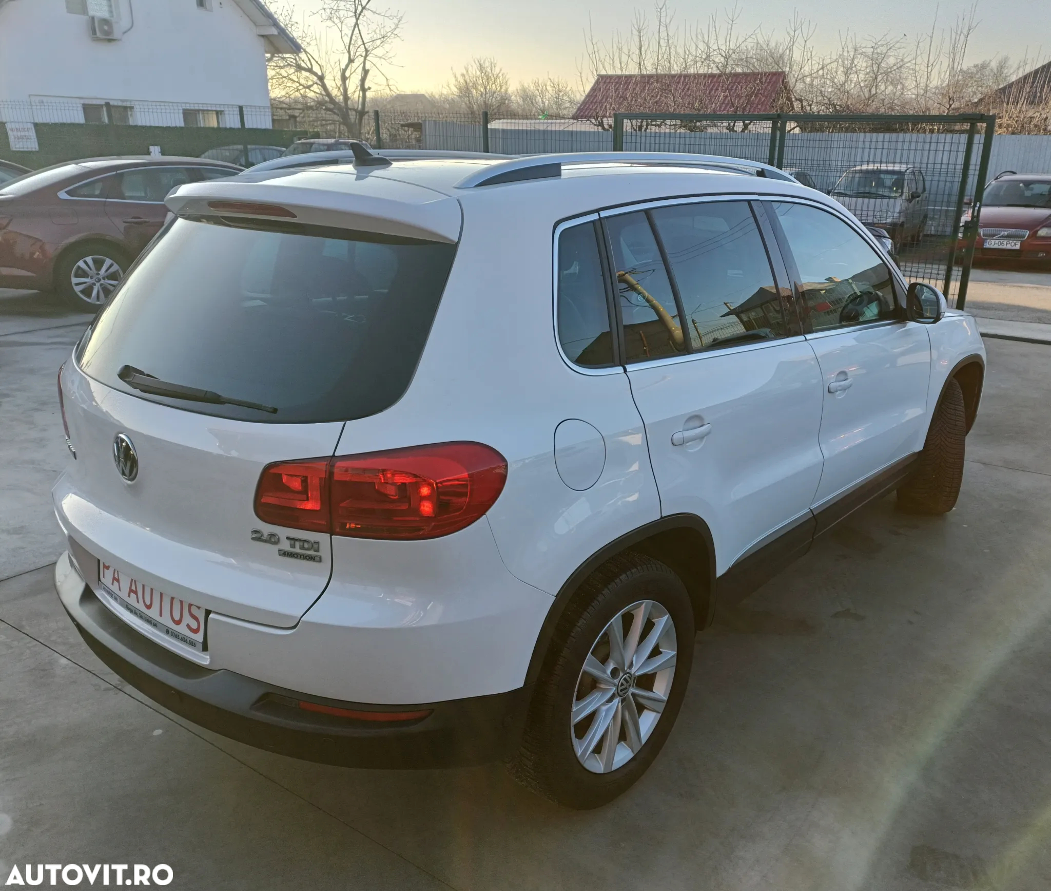 Volkswagen Tiguan 2.0 TDI DPF 4Motion BlueMotion Technology DSG Exclusive - 12