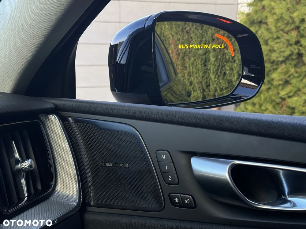 Volvo XC 60 B4 D AWD Plus Dark - 14