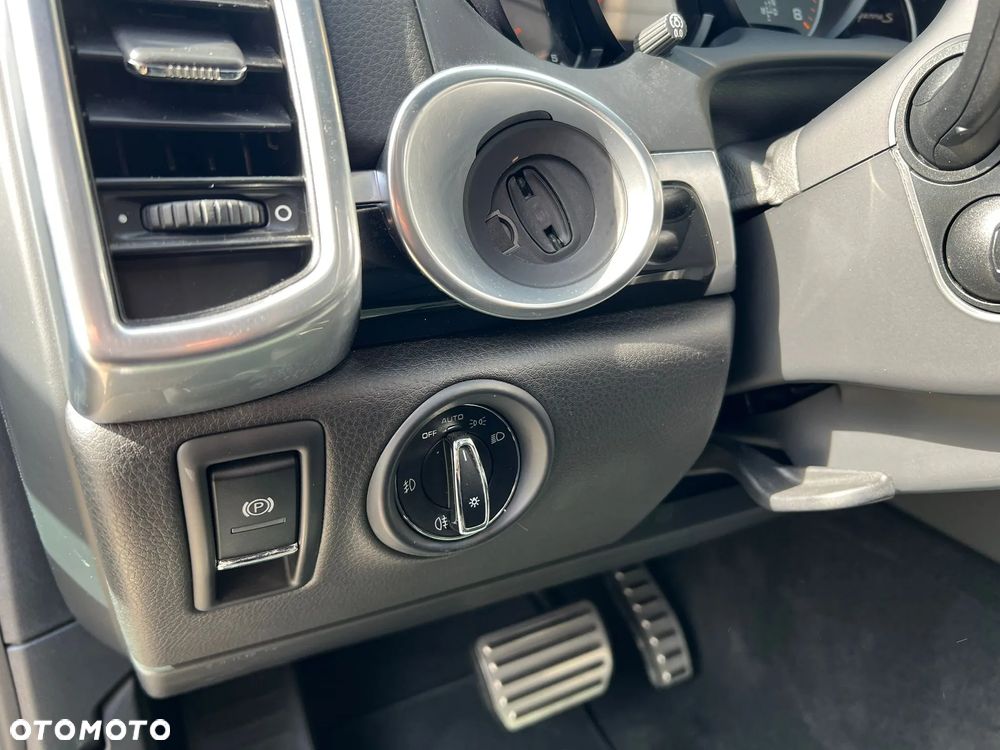 Porsche Cayenne S Tiptronic S - 16