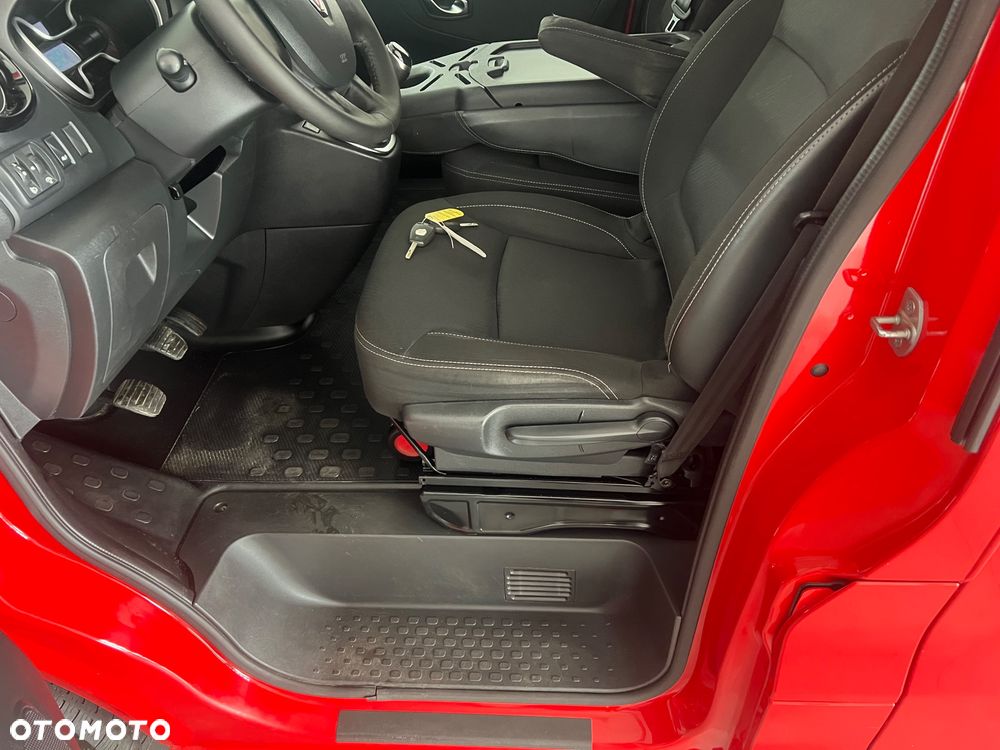 Renault Trafic - 16