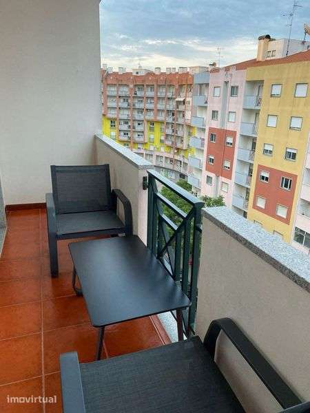 Apartamento T4 (Quinta Pires Marques) - Grande imagem: 5/11