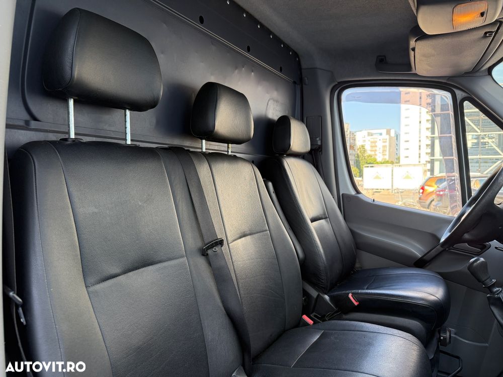 Mercedes-Benz Sprinter - 12