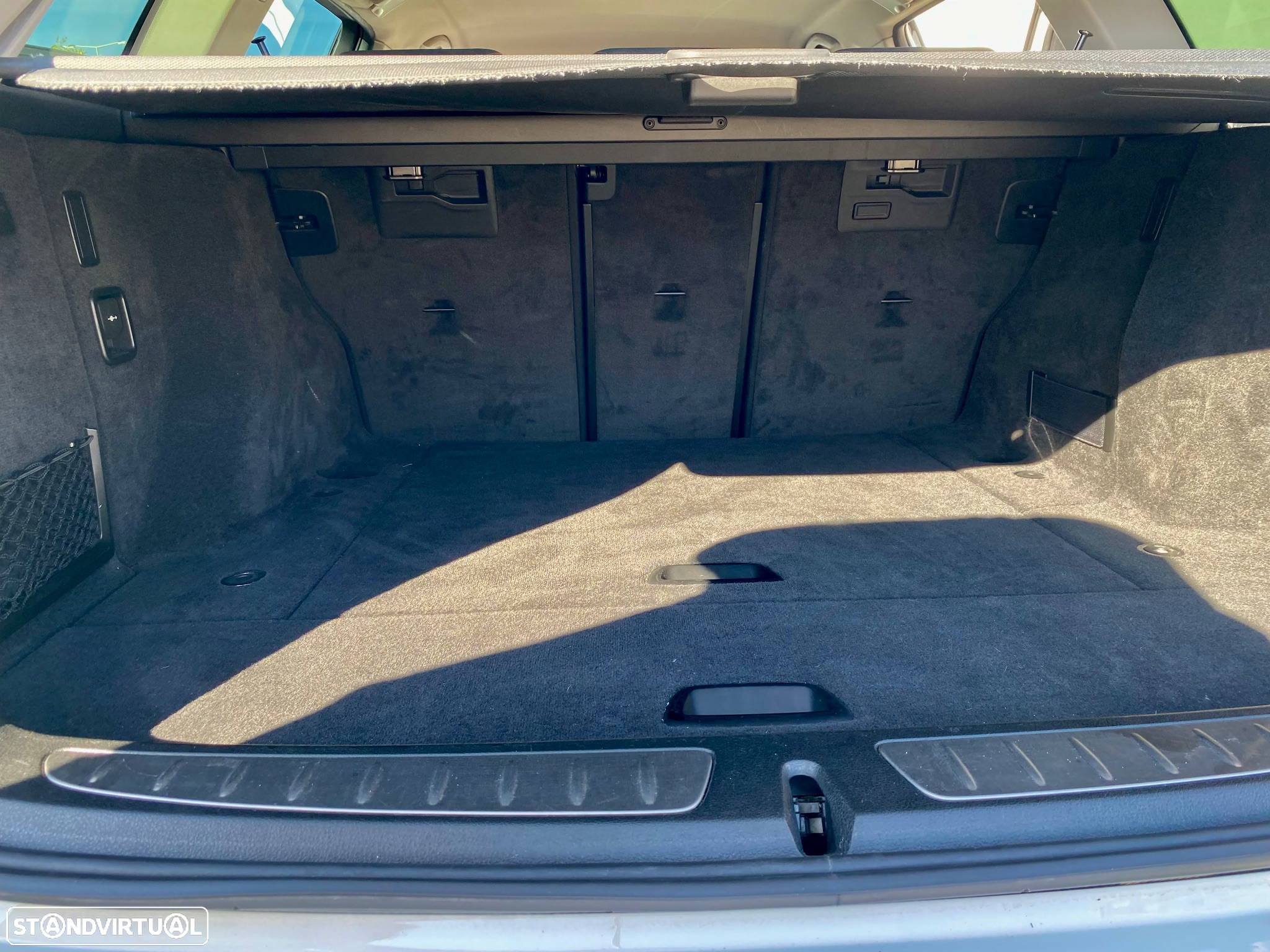 BMW 320 d DPF Touring Aut. Edition Fleet Sport - 22