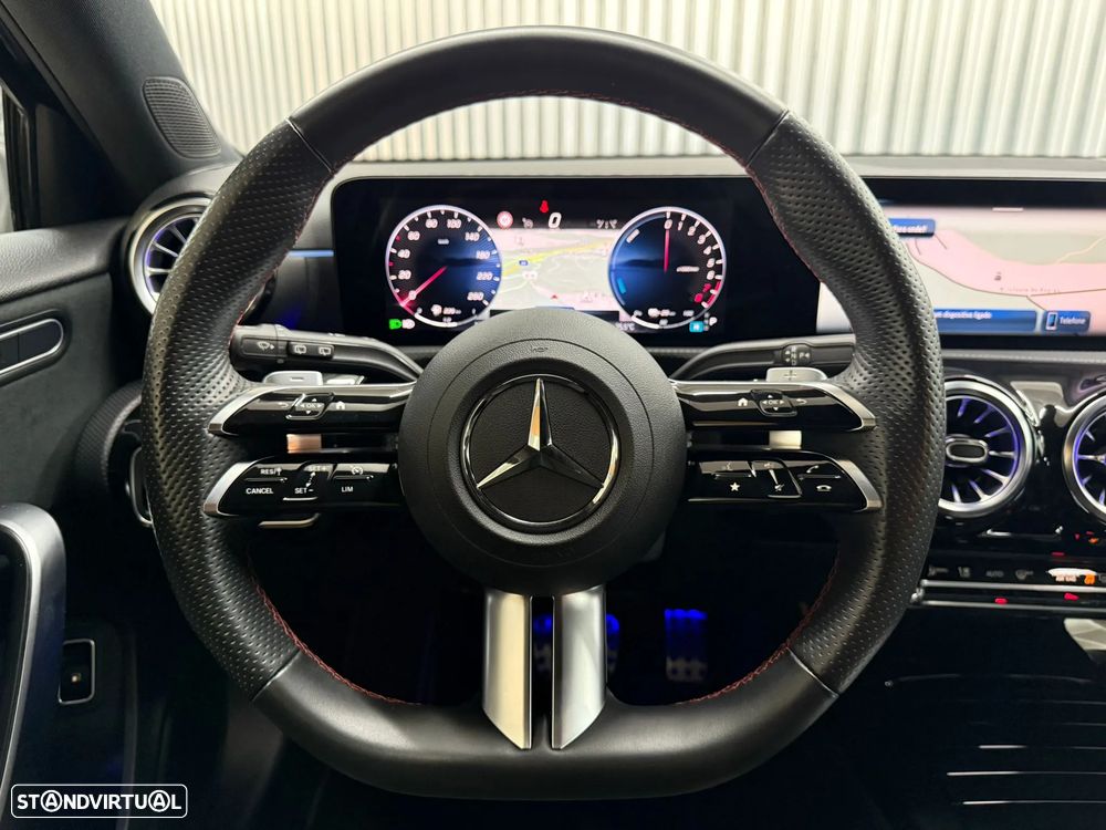 Mercedes-Benz A 250 e AMG Line - 10