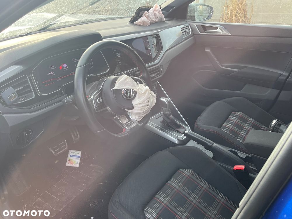 Volkswagen Polo 2.0 TSI DSG GTI - 7