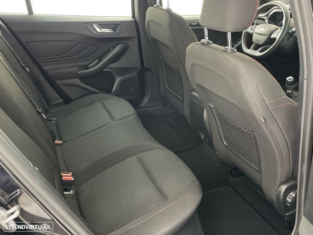 Ford Focus 1.0 EcoBoost MHEV ST-Line - 23