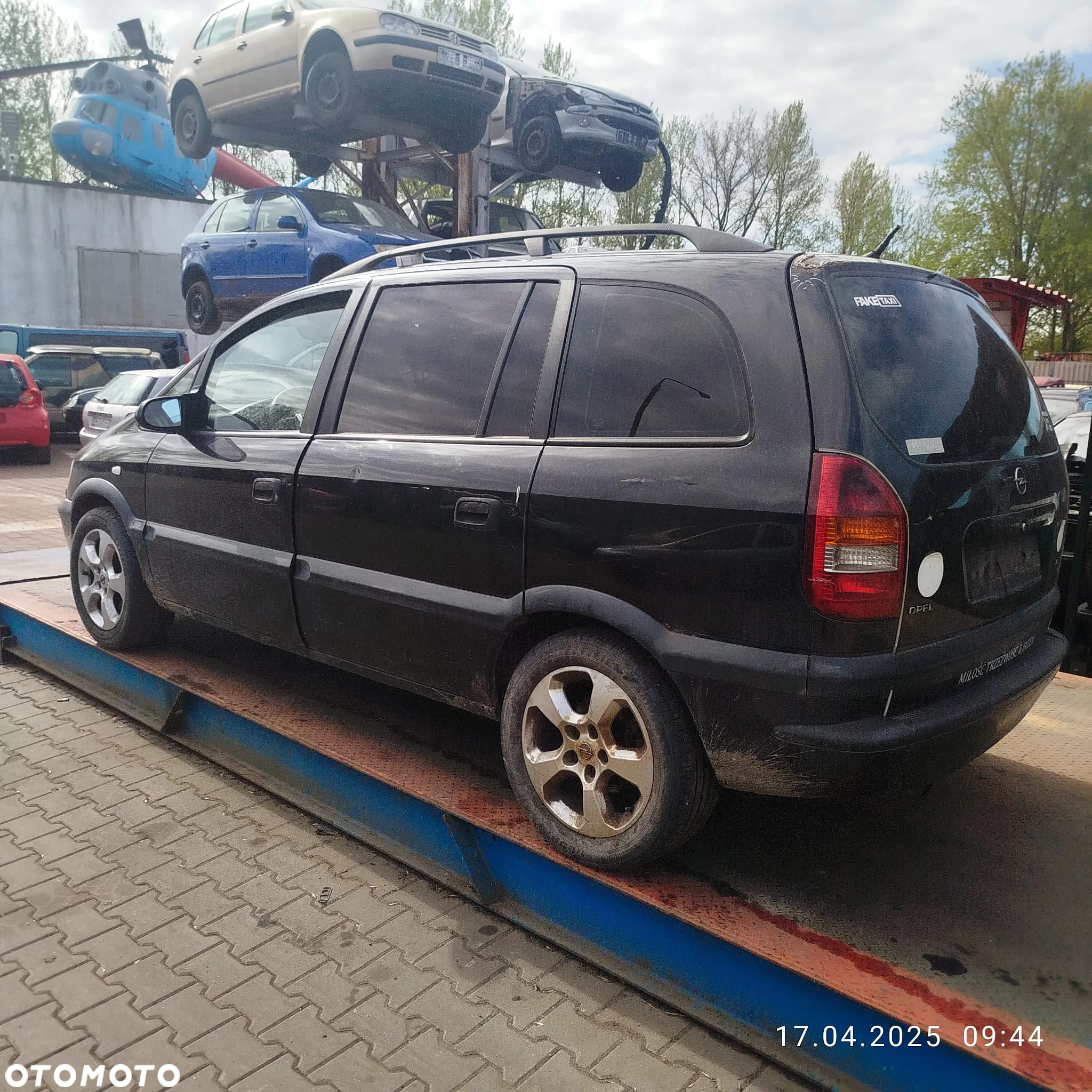Opel Zafira A na części . - 11