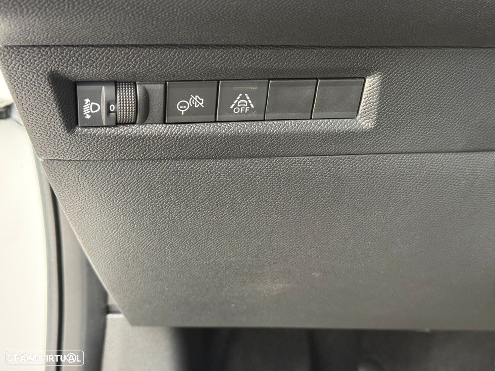 Opel Frontera 1.2 Hybrid GS eDCT - 37