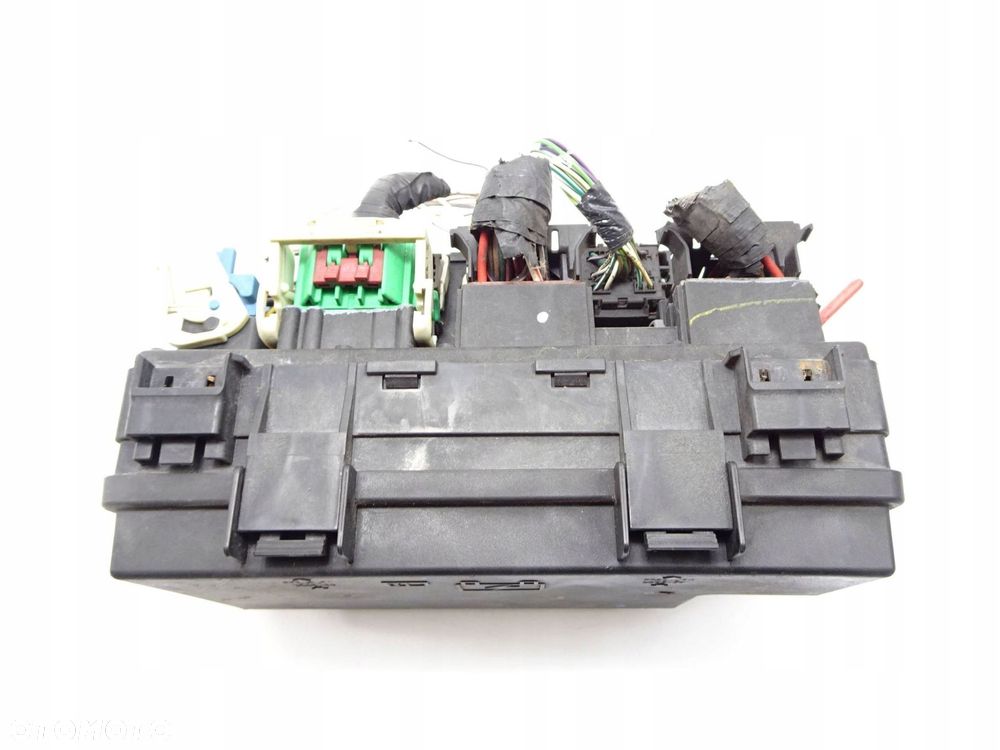 skrzynka bezpieczników chrysler grand voyager v 2.8 crd - 3