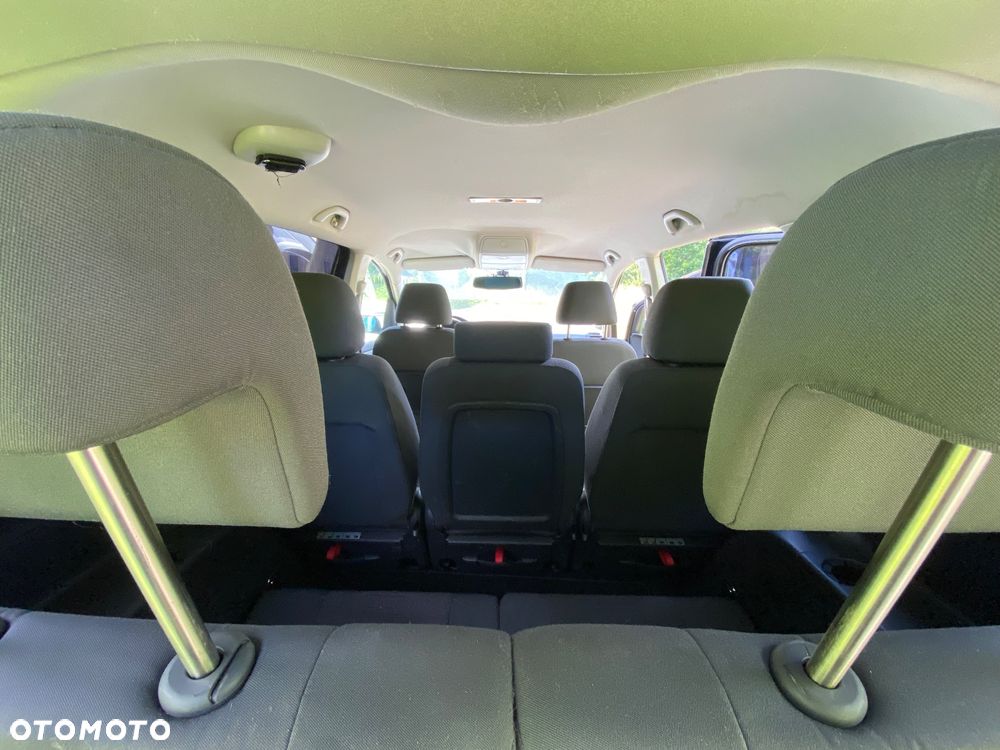Volkswagen Touran 2.0 TDI DSG Highline - 3