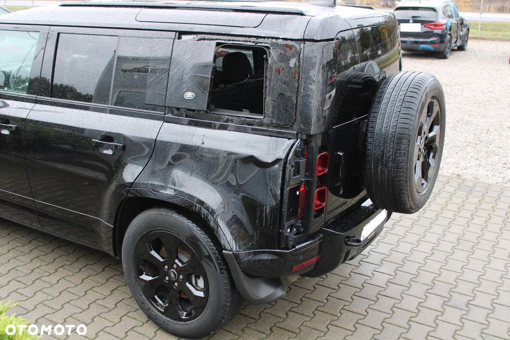 Land Rover Defender - 16
