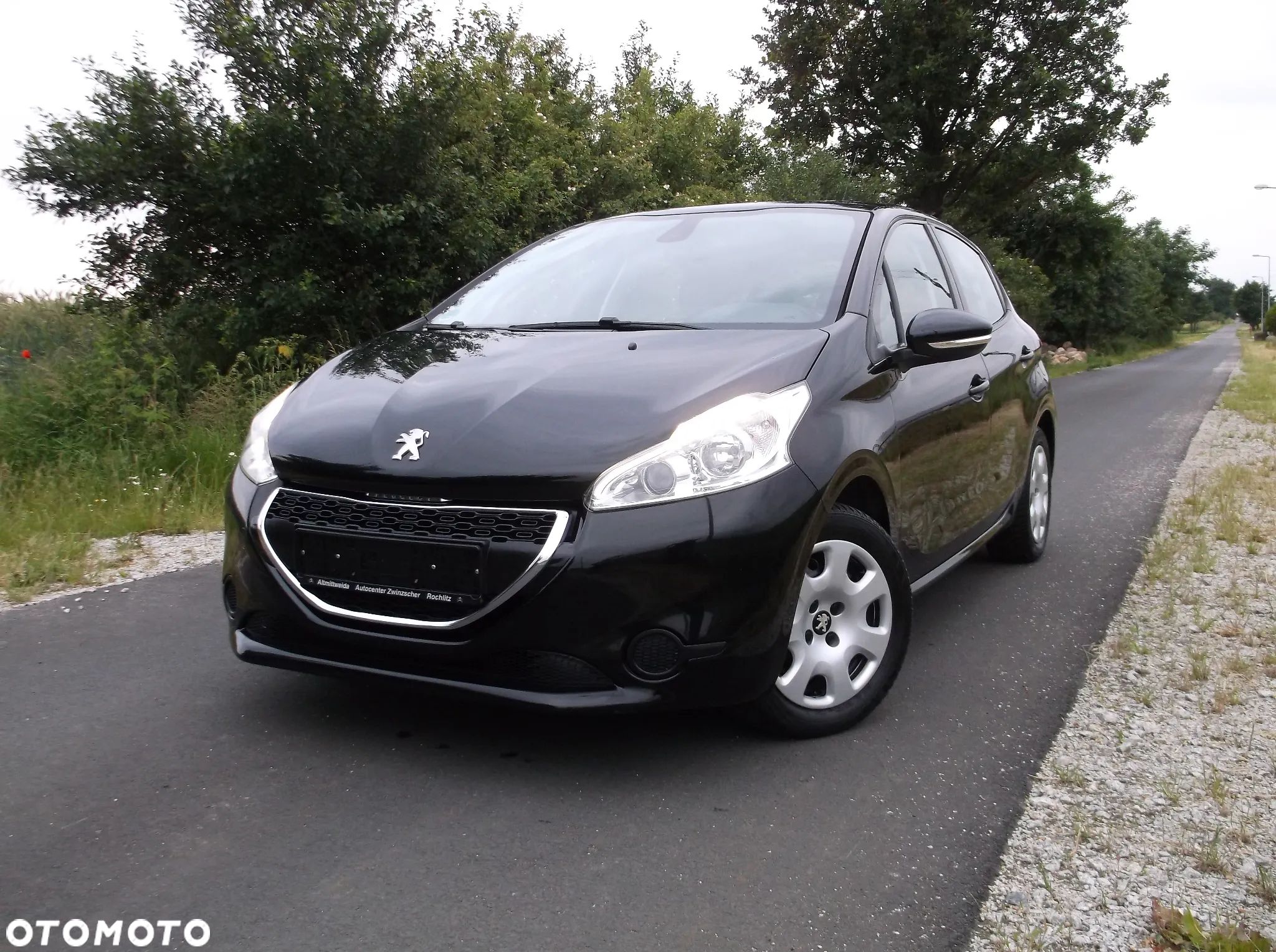 Peugeot 208 1.2 PureTech Allure - 1