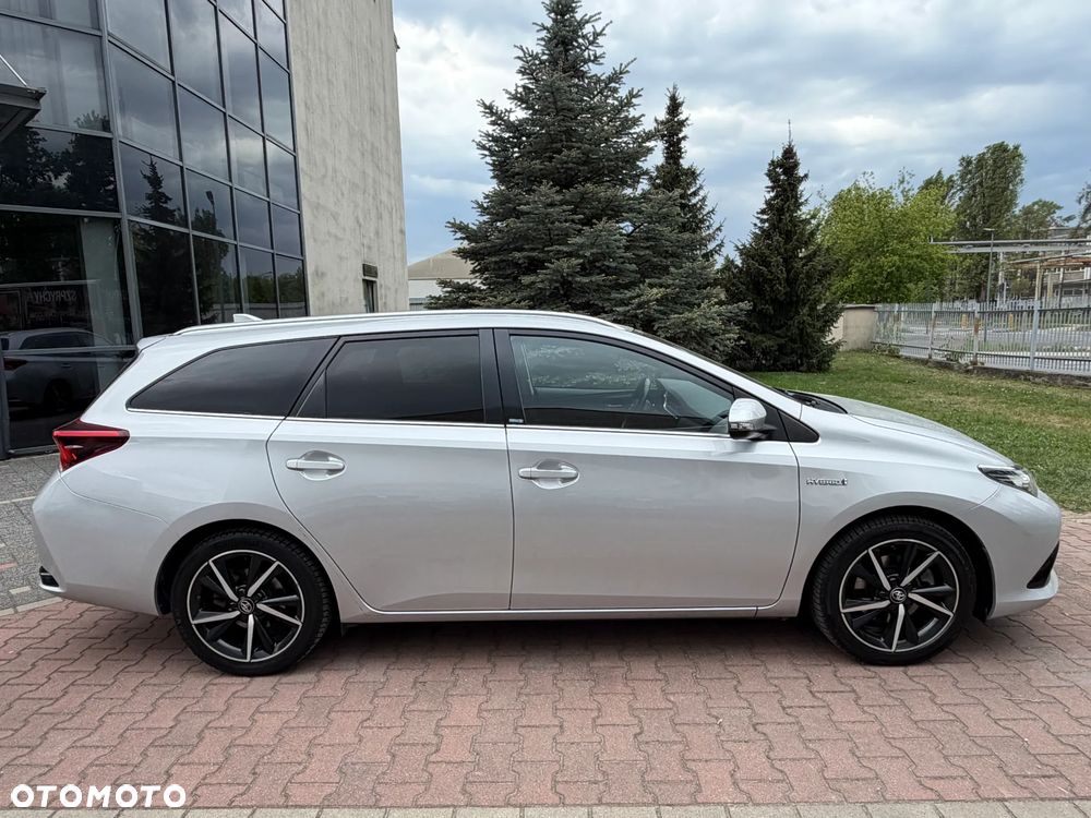 Toyota Auris Hybrid 135 Premium - 29