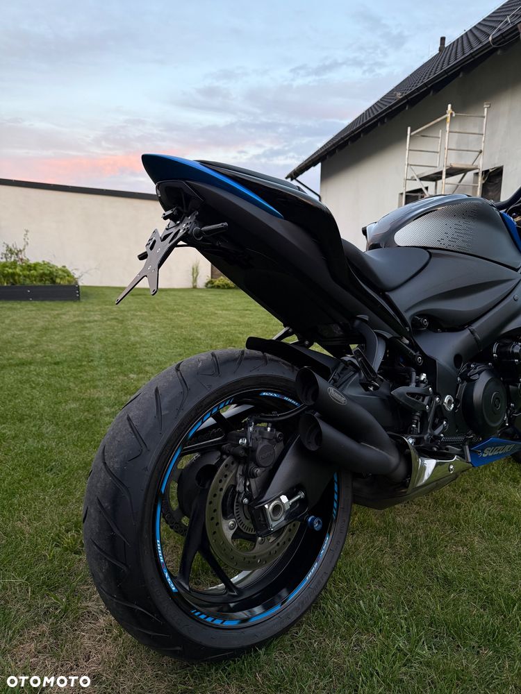 Suzuki GSX 1000 - 18