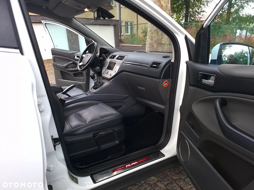 Ford Kuga 2.5 4x4 Individual - 22