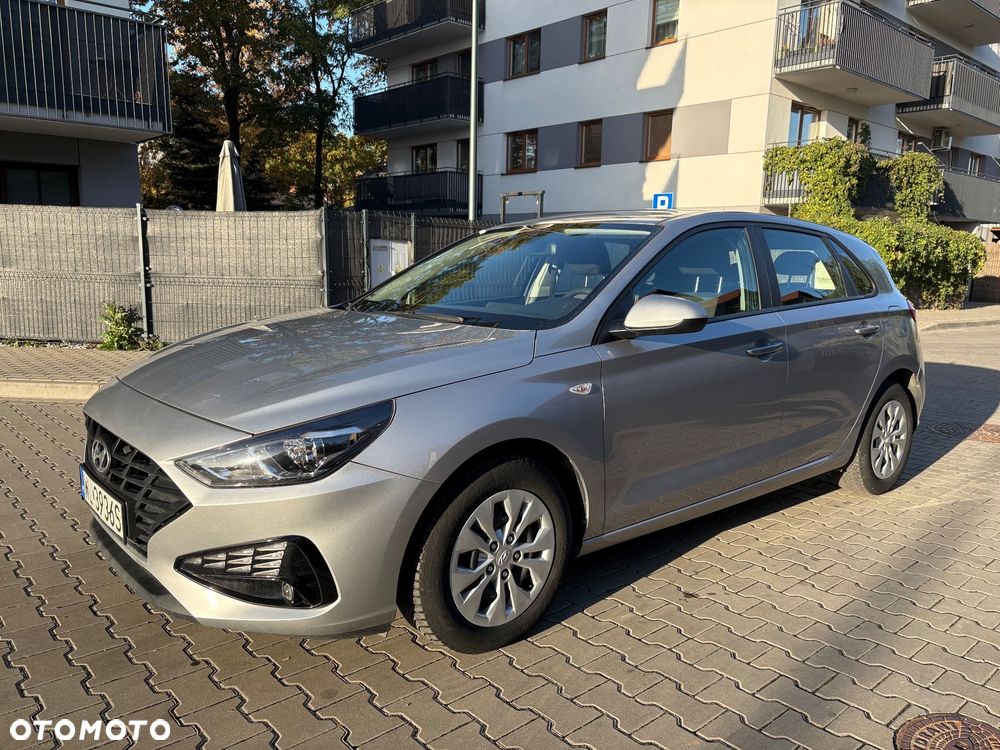 Hyundai i30 1.5 DPI Classic + - 5