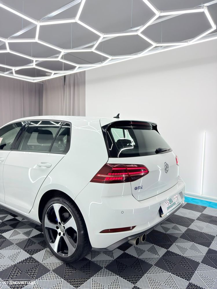 VW Golf 1.4 GTE Plug-In-Hybrid DSG - 7
