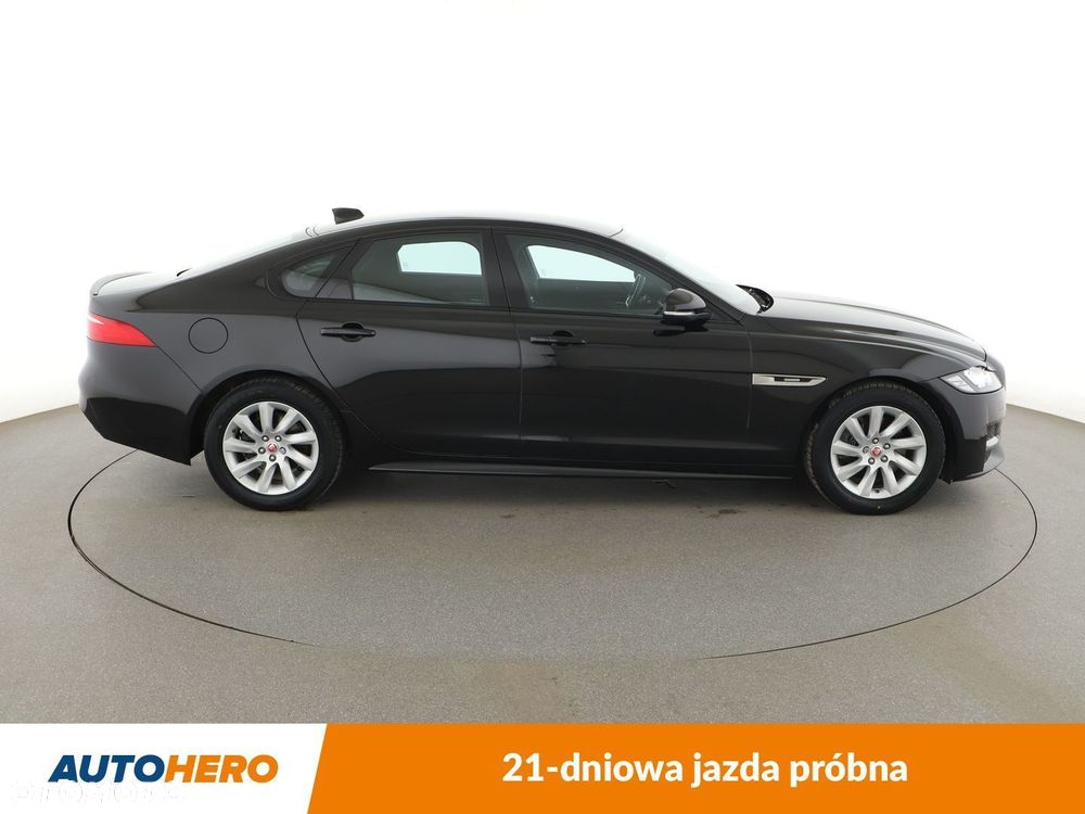 Jaguar XF 2.0 i4D R-Sport - 7