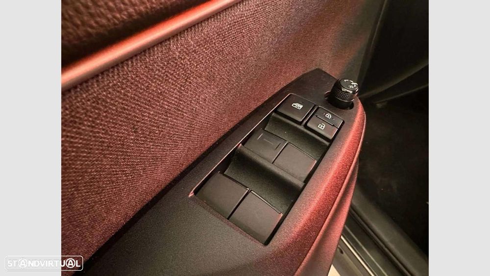 Toyota Yaris Cross 1.5 VVT-i Comfort Plus - 19