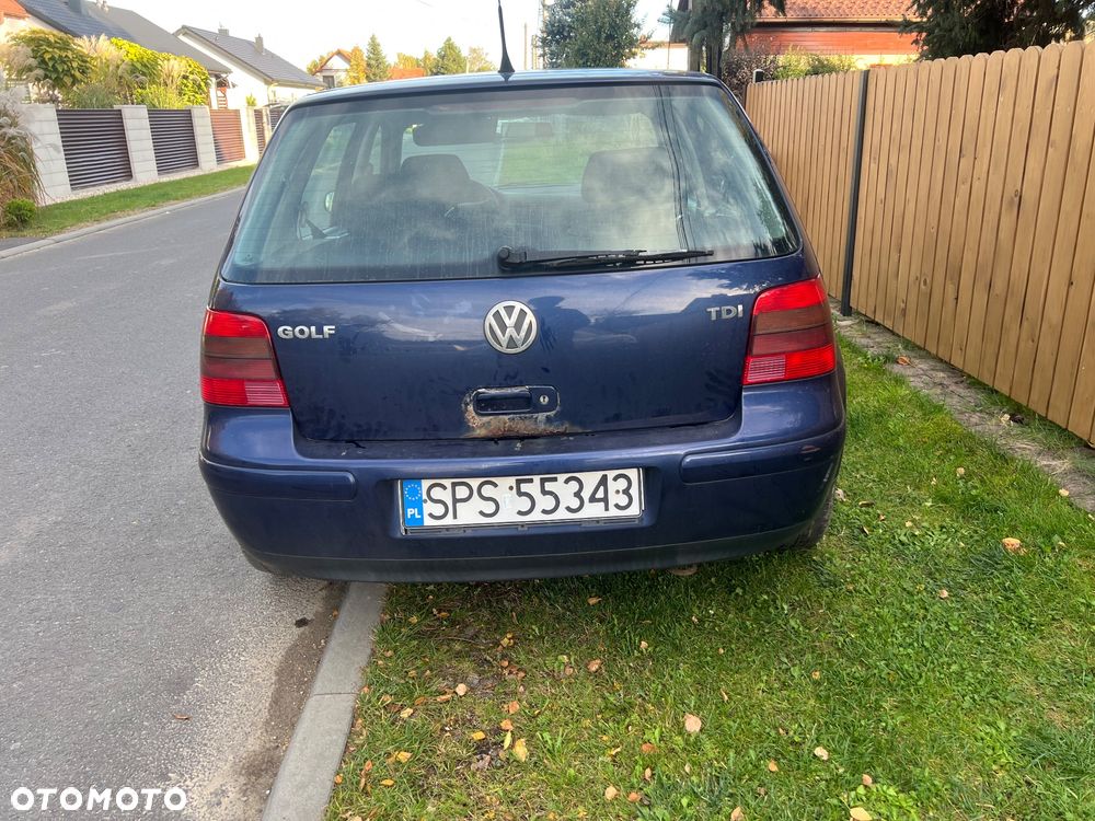 Volkswagen Golf - 5