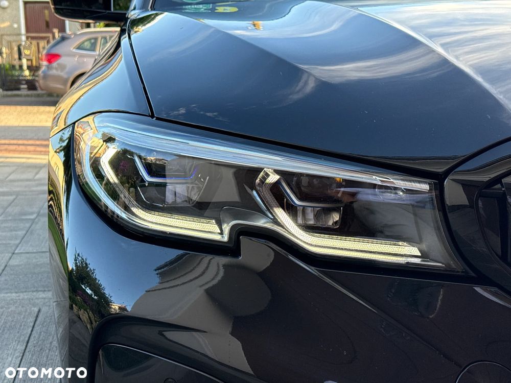 BMW Seria 3 330d M Sport sport - 16