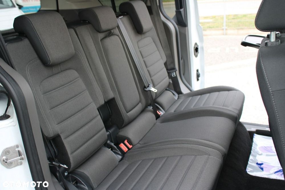 Ford Tourneo Connect - 32