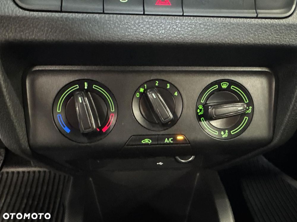 Skoda Fabia - 23