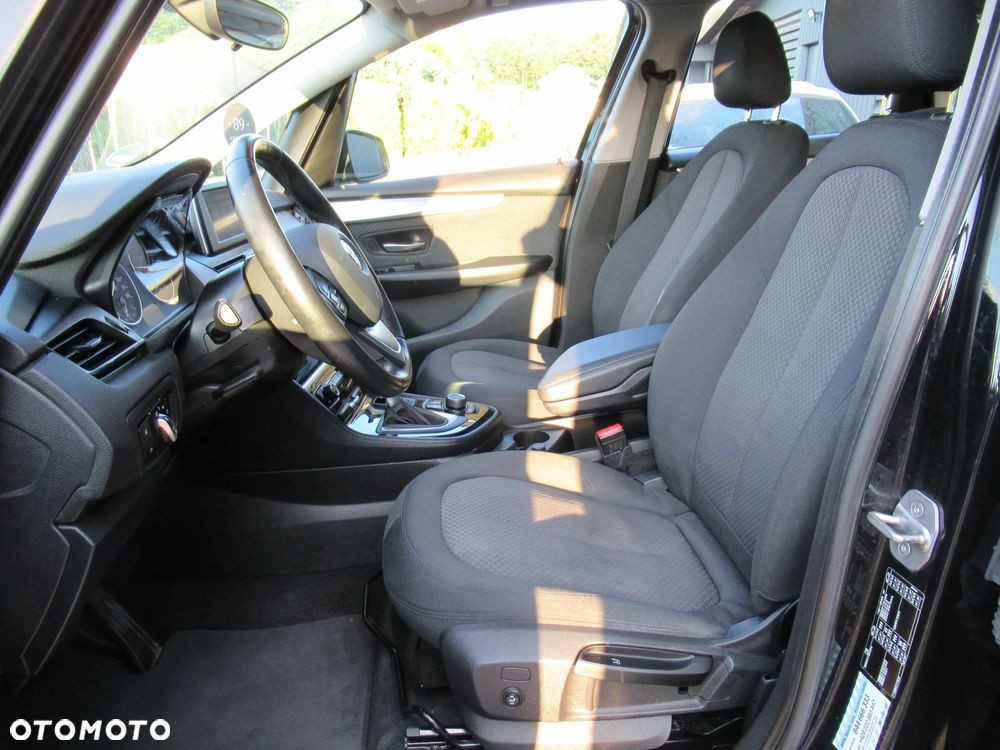 BMW Seria 2 218i - 14