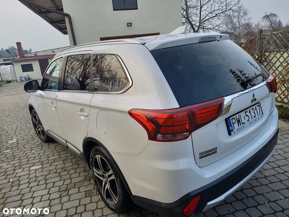 Mitsubishi Outlander 2.0 2WD - 4
