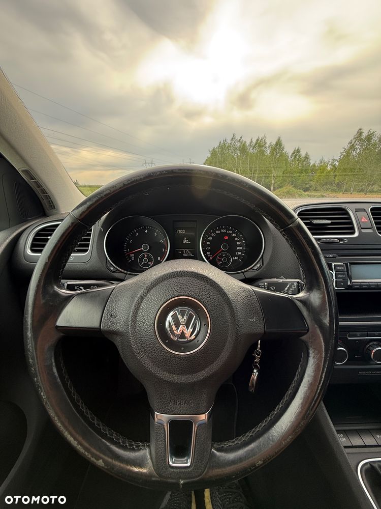 Volkswagen Golf - 9