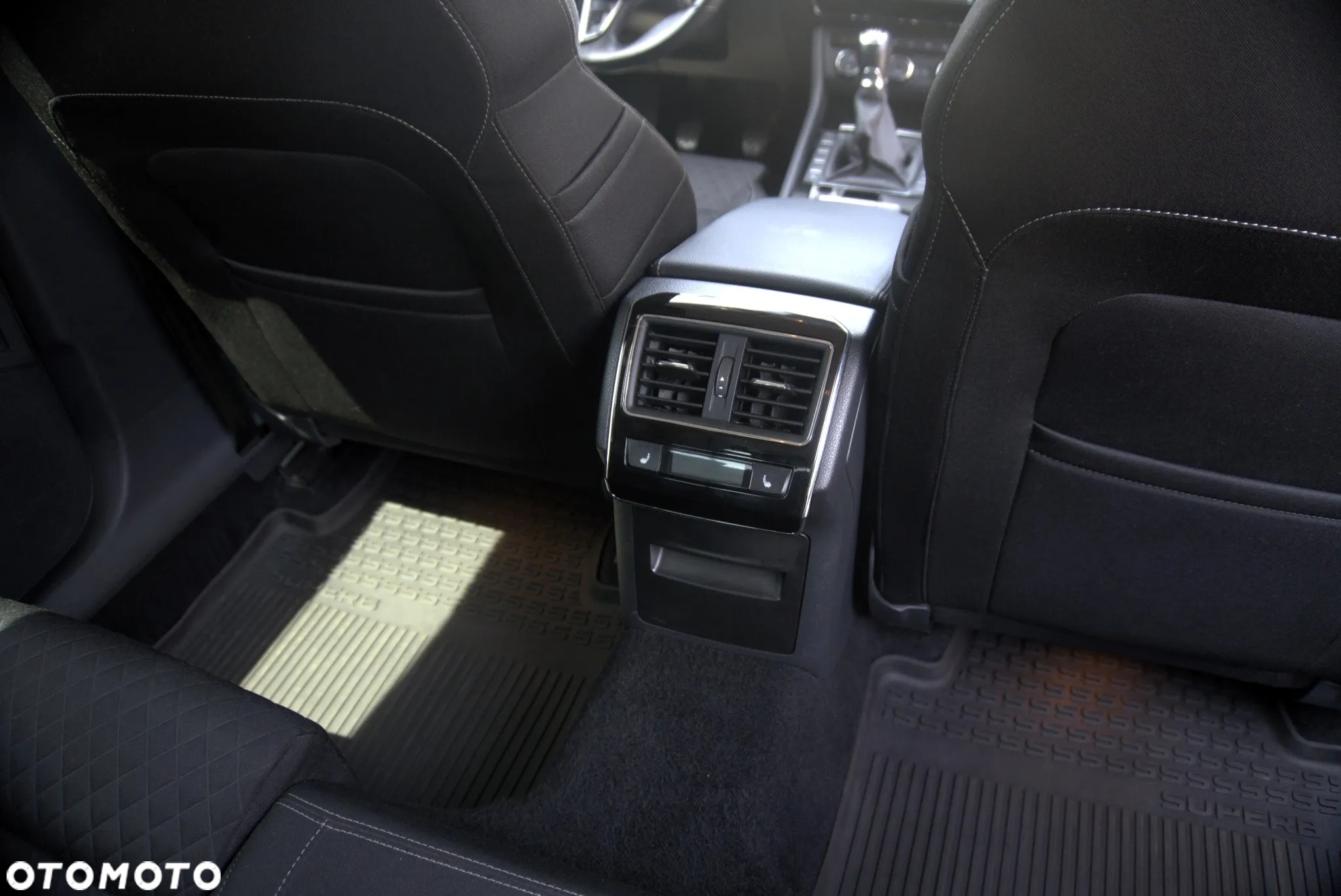 Skoda Superb 1.8 TSI Style - 18