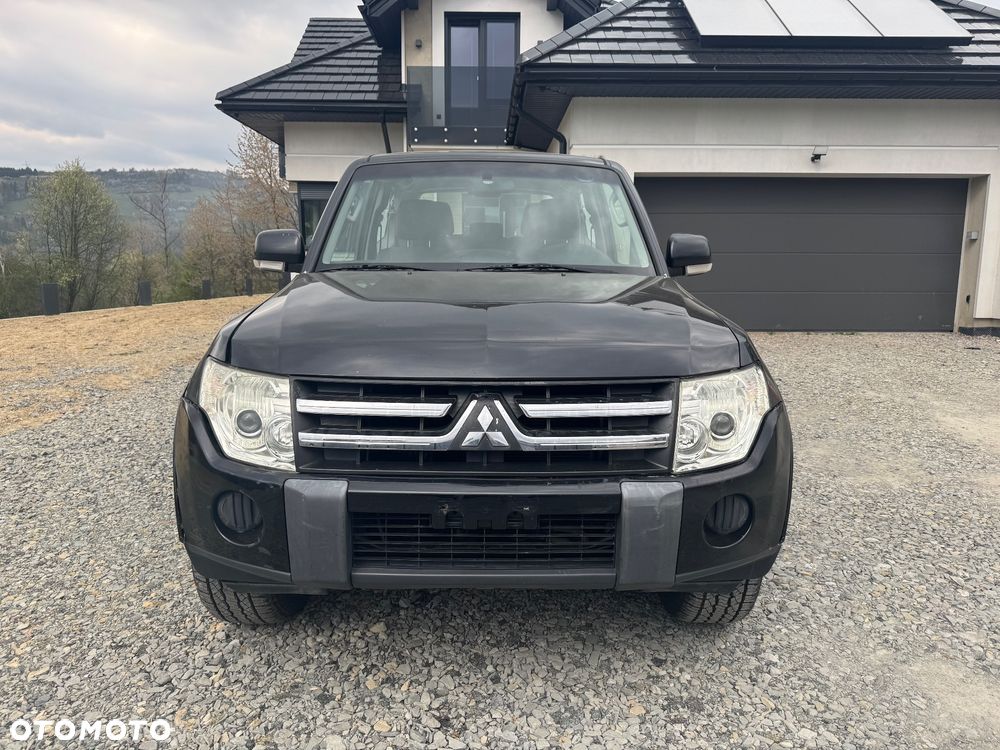 Mitsubishi Pajero - 3